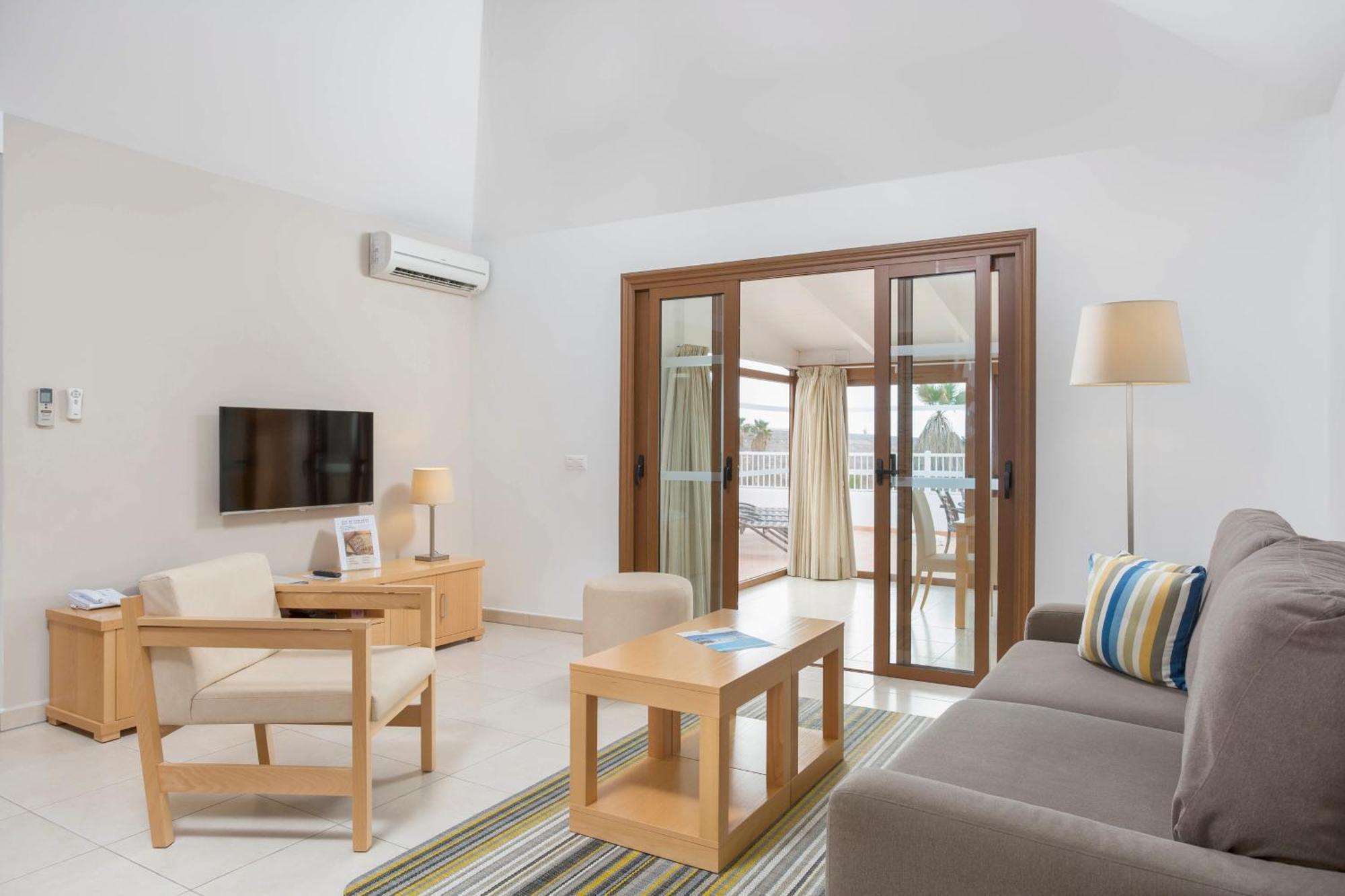 รอยัล เตเนริเฟ คันทรี คลับ บาย ไดม่อน รีสอร์ต Aparthotel ซานมิเกลเดียโบนา ภายนอก รูปภาพ